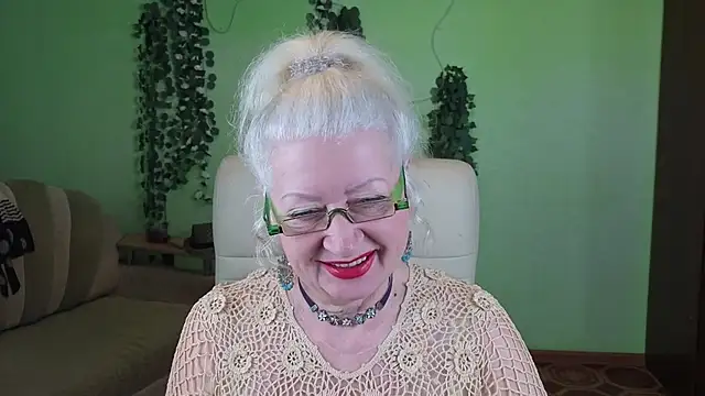 Snapshot of Maya_Mayflower chatting on 11/09/25, 05:11 Maya Mayflower online show from 11/09/25, 05:11