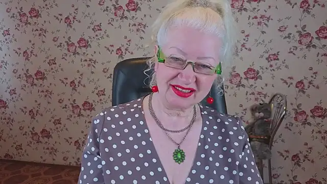 Snapshot of Maya_Mayflower chatting on 04/12/26, 03:10 Maya Mayflower online show from 04/12/26, 03:10