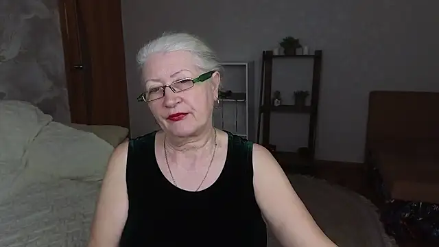 Snapshot of Maya_Mayflower chatting on 03/20/25, 12:22 Maya Mayflower online show from 03/20/25, 12:22