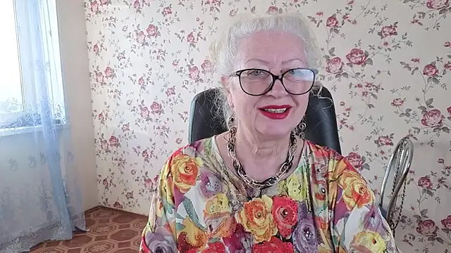 Snapshot of Maya_Mayflower chatting on 09/21/25, 03:55 Maya Mayflower online show from 09/21/25, 03:55