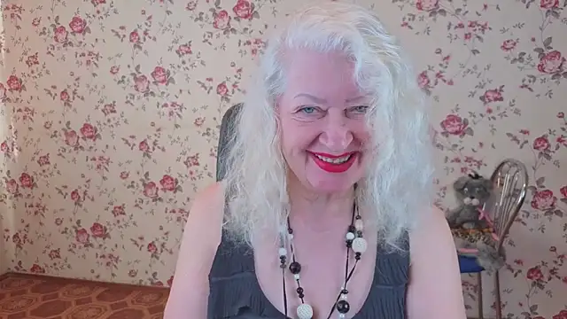 Snapshot of Maya_Mayflower chatting on 04/06/26, 03:24 Maya Mayflower online show from 04/06/26, 03:24