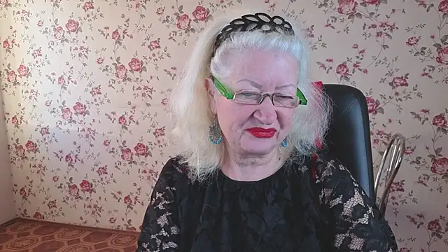 Snapshot of Maya_Mayflower chatting on 10/02/25, 03:54 Maya Mayflower online show from 10/02/25, 03:54