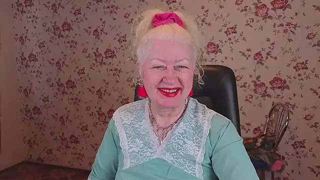 Snapshot of Maya_Mayflower chatting on 03/24/26, 03:06 Maya Mayflower online show from 03/24/26, 03:06