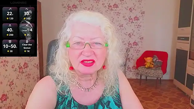 Snapshot of Maya_Mayflower chatting on 05/16/26, 04:00 Maya Mayflower online show from 05/16/26, 04:00