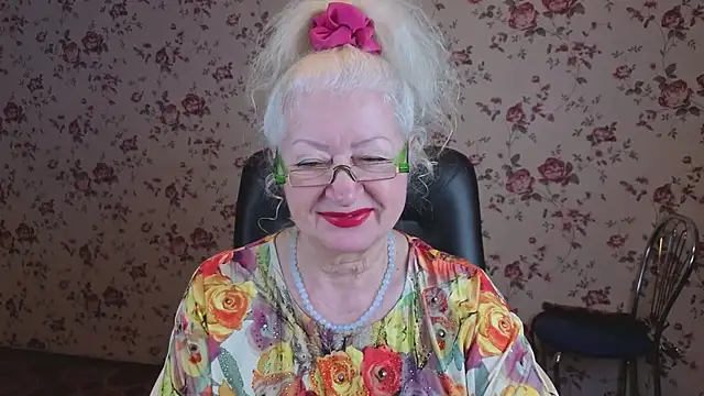 Maya Mayflower online show from 12/20/25, 04:48