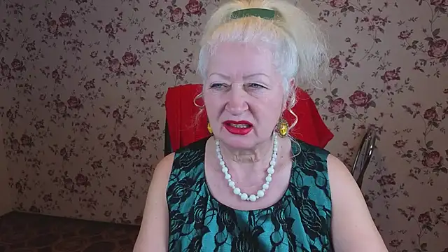 Snapshot of Maya_Mayflower chatting on 11/24/25, 04:01 Maya Mayflower online show from 11/24/25, 04:01