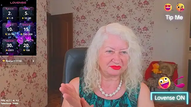 Snapshot of Maya_Mayflower chatting on 06/20/26, 03:33 Maya Mayflower online show from 06/20/26, 03:33