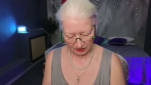 Snapshot of Maya_Mayflower chatting on 03/14/25, 06:10 Maya Mayflower online show from 03/14/25, 06:10