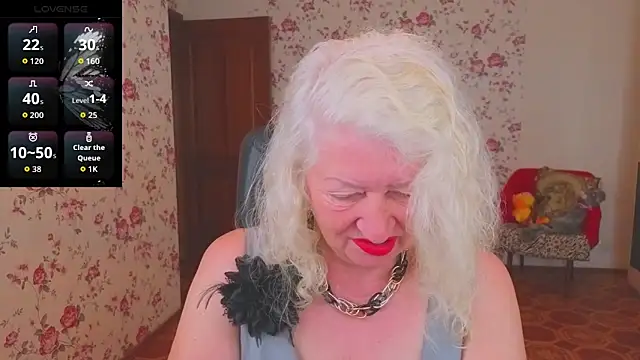 Snapshot of Maya_Mayflower chatting on 06/13/26, 03:37 Maya Mayflower online show from 06/13/26, 03:37