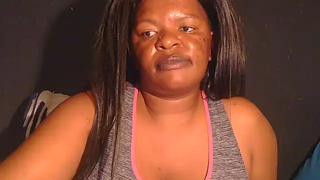 Snapshot of ebony_rose11 chatting on 05/17/26, 03:12 ebony rose11 online show from 05/17/26, 03:12