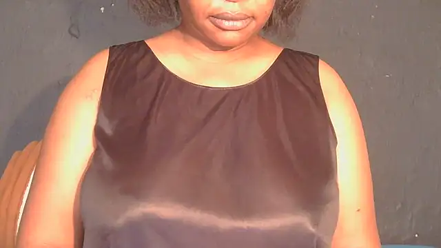 Snapshot of ebony_rose11 chatting on 06/15/26, 06:35 ebony rose11 online show from 06/15/26, 06:35