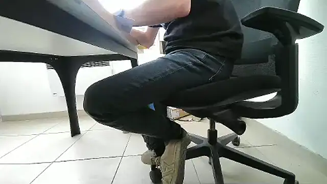 GM51-1988 online show from 09/19/25, 02:32