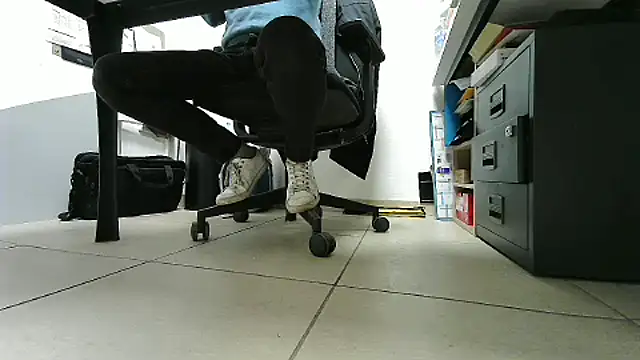 GM51-1988 online show from 10/22/25, 04:17