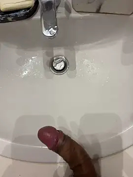 Snapshot of Runstat chatting on 02/28/26, 03:44 Runstat online show from 02/28/26, 03:44