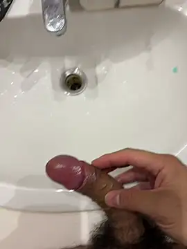 Snapshot of Runstat chatting on 02/21/26, 10:06 Runstat online show from 02/21/26, 10:06