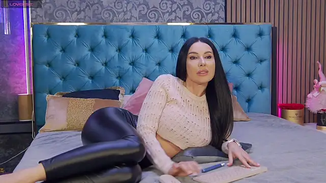 Vanessao1 online show from 10/09/25, 12:49