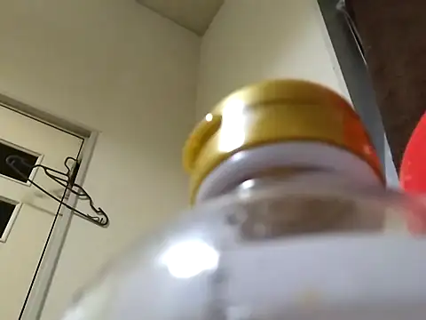 Snapshot of taaaaaa- chatting on 01/10/26, 12:22 taaaaaa- online show from 01/10/26, 12:22