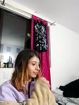 Snapshot of KratosAfroditacs chatting on 02/14/26, 01:17 KratosAfroditacs online show from 02/14/26, 01:17