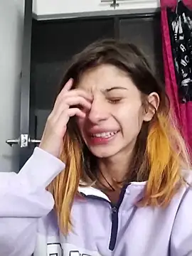 Snapshot of KratosAfroditacs chatting on 02/13/26, 04:34 KratosAfroditacs online show from 02/13/26, 04:34