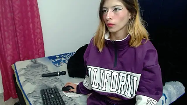 Snapshot of KratosAfroditacs chatting on 12/16/25, 09:30 KratosAfroditacs online show from 12/16/25, 09:30