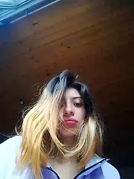 Snapshot of KratosAfroditacs chatting on 01/06/26, 12:42 KratosAfroditacs online show from 01/06/26, 12:42