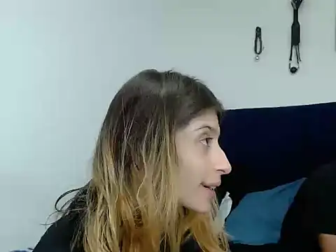 Snapshot of KratosAfroditacs chatting on 02/04/26, 10:49 KratosAfroditacs online show from 02/04/26, 10:49