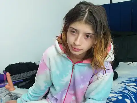 Snapshot of KratosAfroditacs chatting on 11/20/25, 05:19 KratosAfroditacs online show from 11/20/25, 05:19