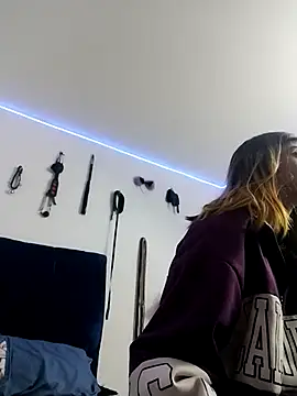 Snapshot of KratosAfroditacs chatting on 02/25/26, 09:36 KratosAfroditacs online show from 02/25/26, 09:36