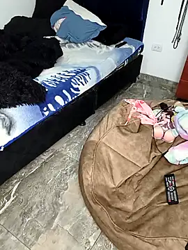 KratosAfroditacs online show from 04/10/26, 07:43