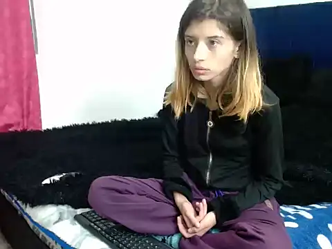 Snapshot of KratosAfroditacs chatting on 02/06/26, 09:44 KratosAfroditacs online show from 02/06/26, 09:44