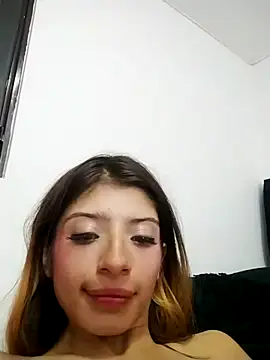 Snapshot of KratosAfroditacs chatting on 02/15/26, 07:51 KratosAfroditacs online show from 02/15/26, 07:51