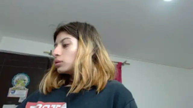 Snapshot of KratosAfroditacs chatting on 12/05/25, 05:00 KratosAfroditacs online show from 12/05/25, 05:00