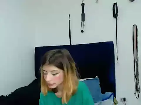 Snapshot of KratosAfroditacs chatting on 10/30/25, 09:11 KratosAfroditacs online show from 10/30/25, 09:11