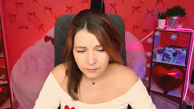 NicoleHitman online show from 02/18/26, 09:39