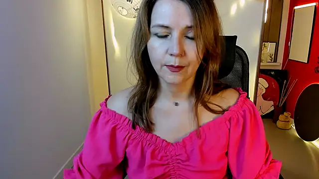 NicoleHitman online show from 03/31/26, 05:04