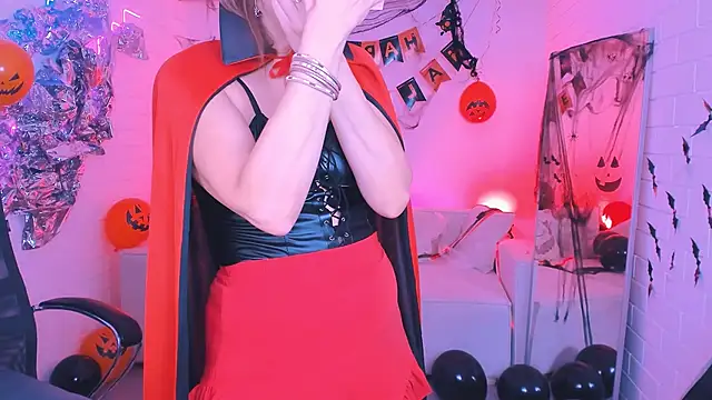 NicoleHitman online show from 10/31/25, 05:37