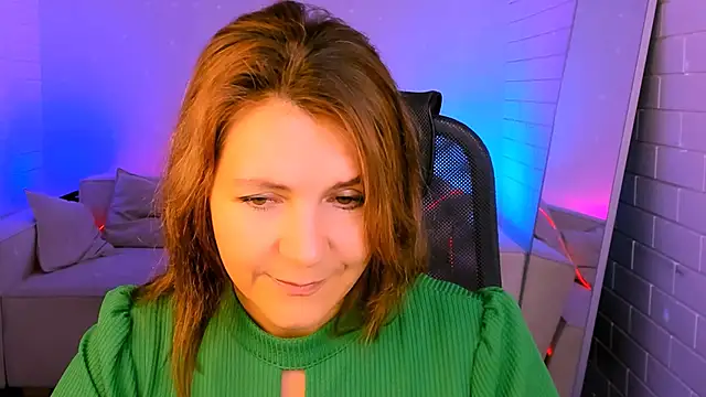 NicoleHitman online show from 11/06/25, 05:22