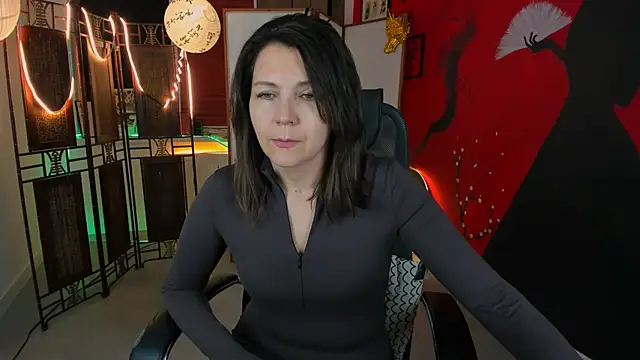 NicoleHitman online show from 03/17/25, 05:12