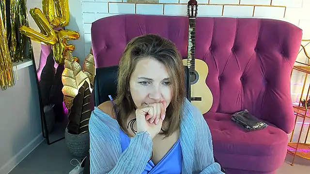 NicoleHitman online show from 09/24/25, 05:25