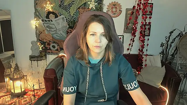 NicoleHitman online show from 03/06/25, 09:25