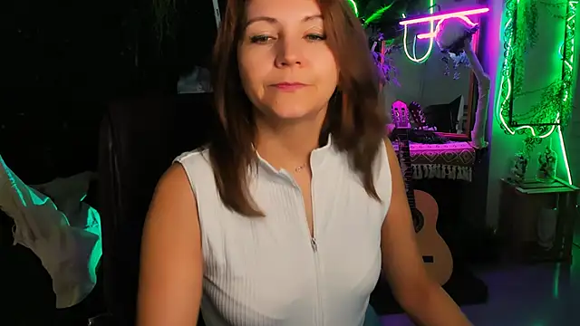 NicoleHitman online show from 11/26/25, 09:31