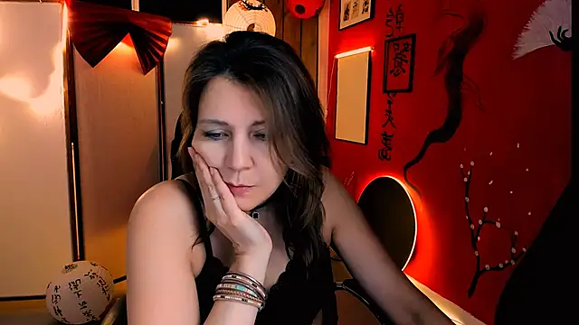 NicoleHitman online show from 12/14/25, 01:28