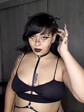 Snapshot of Angelic_Myst chatting on 10/31/25, 05:15 Angelic Myst online show from 10/31/25, 05:15