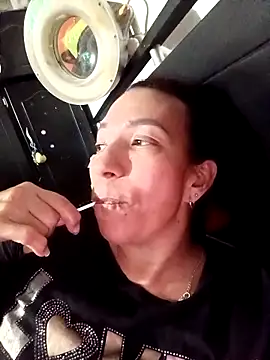 Antonela45 online show from 10/04/25, 12:45