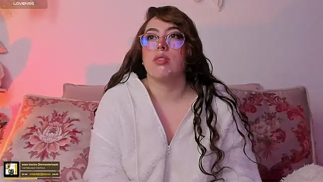 julieta cooper20 online show from 10/01/25, 03:55