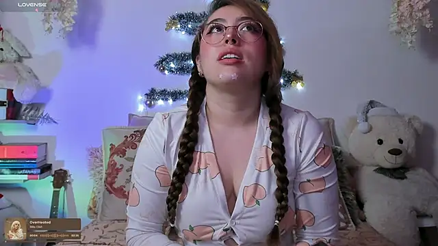 julieta cooper20 online show from 12/20/25, 04:15