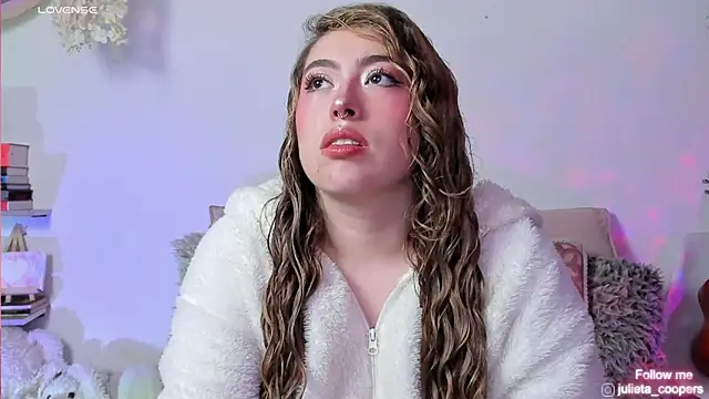 julieta cooper20 online show from 03/13/26, 03:44