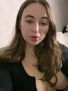 AlisaQSky online show from 11/14/25, 09:07