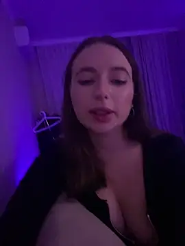 Snapshot of AlisaQSky chatting on 10/12/25, 05:25 AlisaQSky online show from 10/12/25, 05:25
