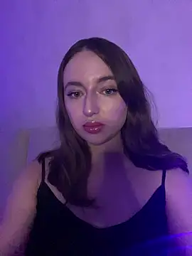 Snapshot of AlisaQSky chatting on 10/11/25, 03:13 AlisaQSky online show from 10/11/25, 03:13